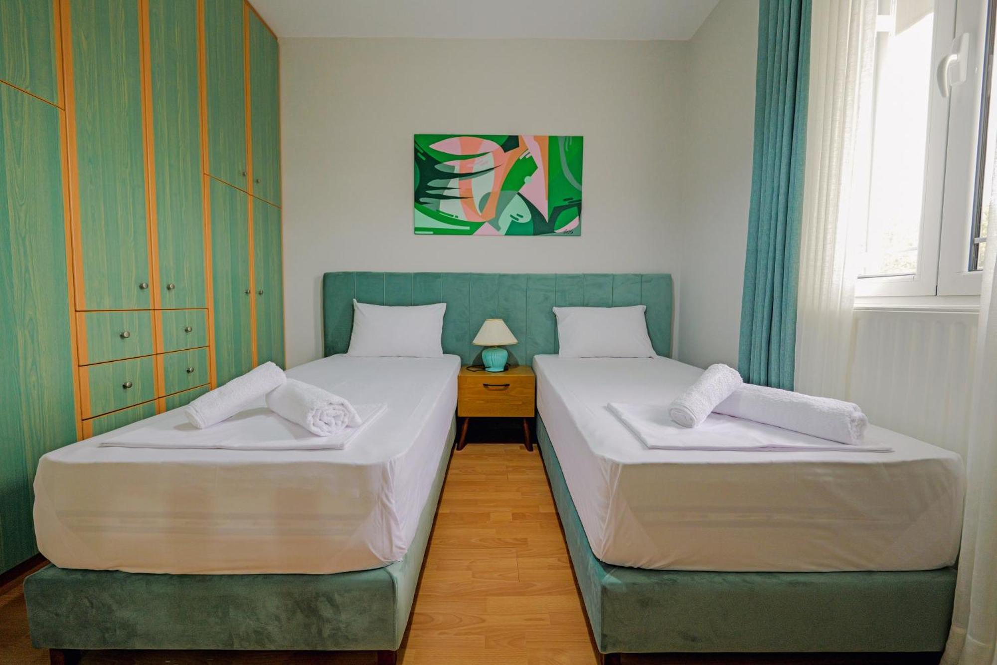 Villa Vrion Sarandë エクステリア 写真