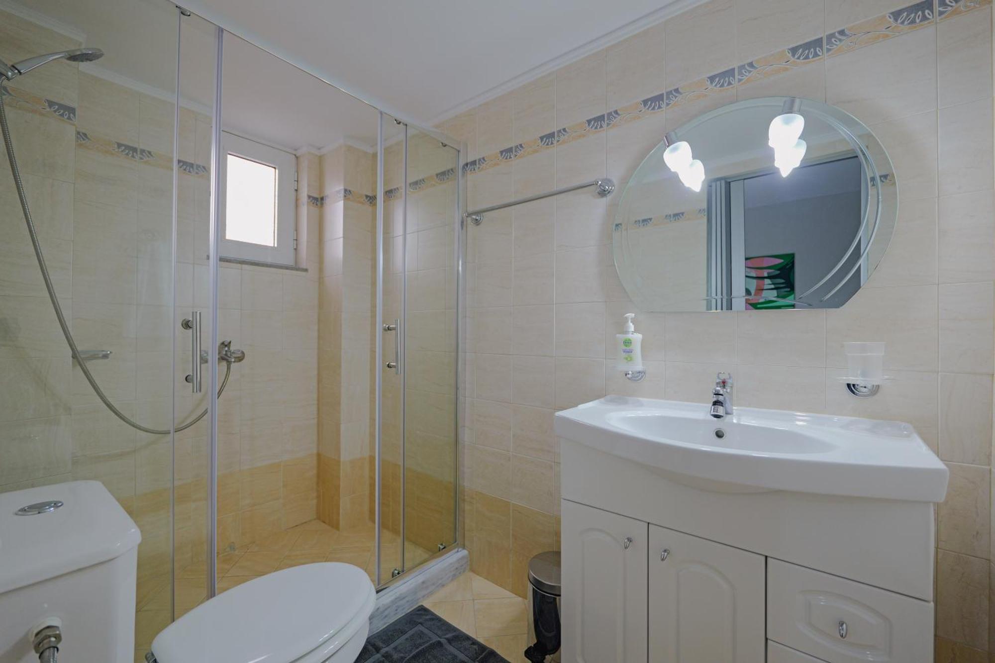 Villa Vrion Sarandë エクステリア 写真