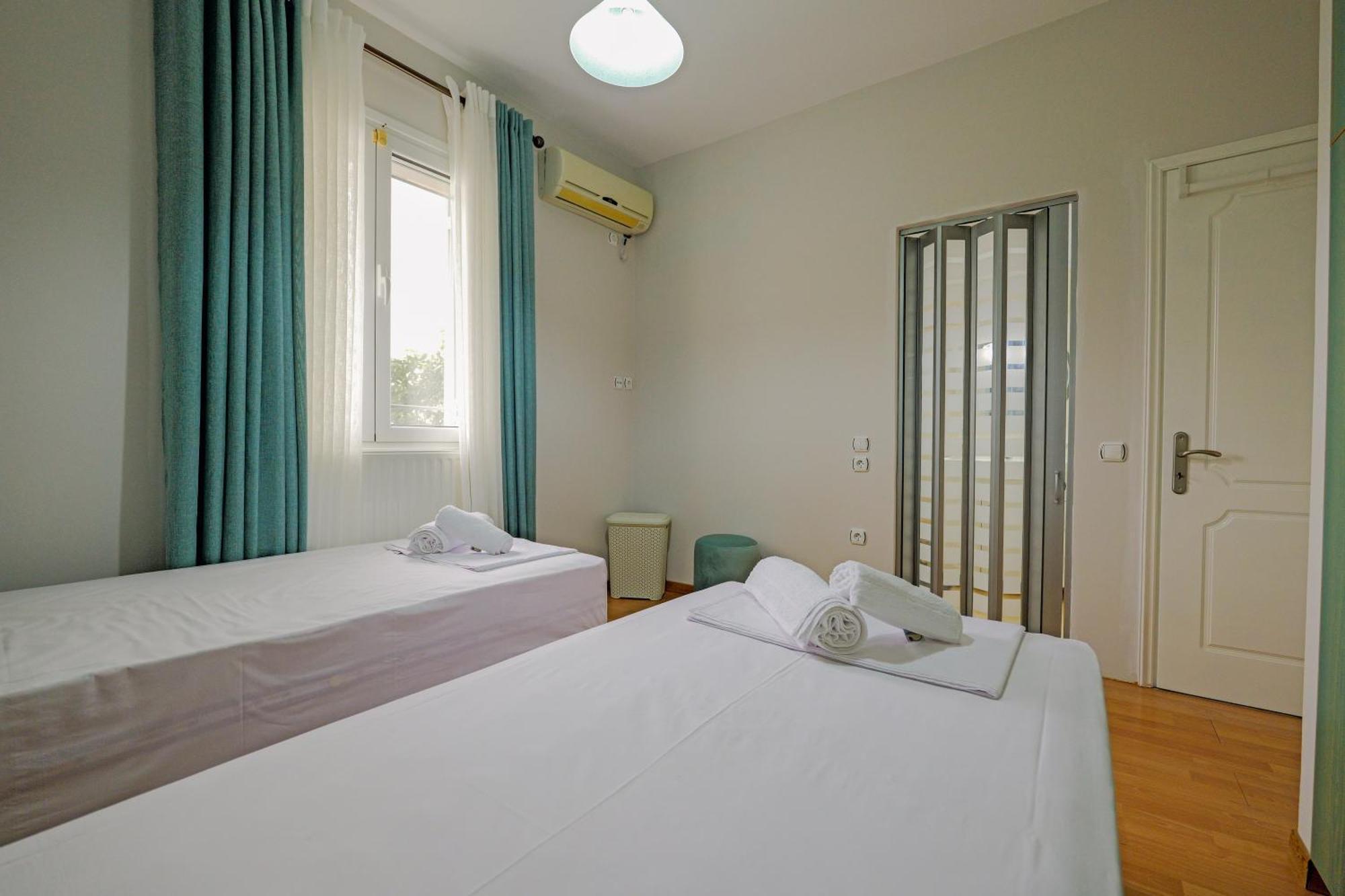 Villa Vrion Sarandë エクステリア 写真