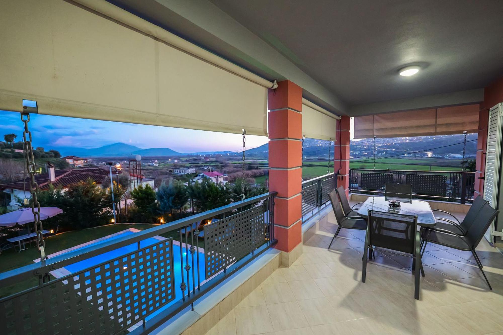 Villa Vrion Sarandë エクステリア 写真